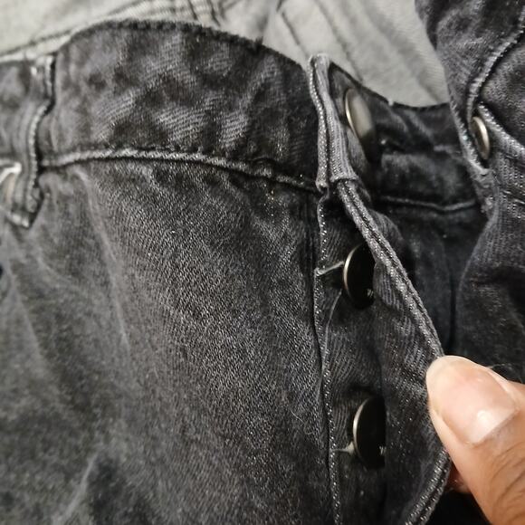 The Frayed Mid Rise Black Distressed Denim Shorts Women’s Size 10 Raw Hem Button - Picture 7 of 8